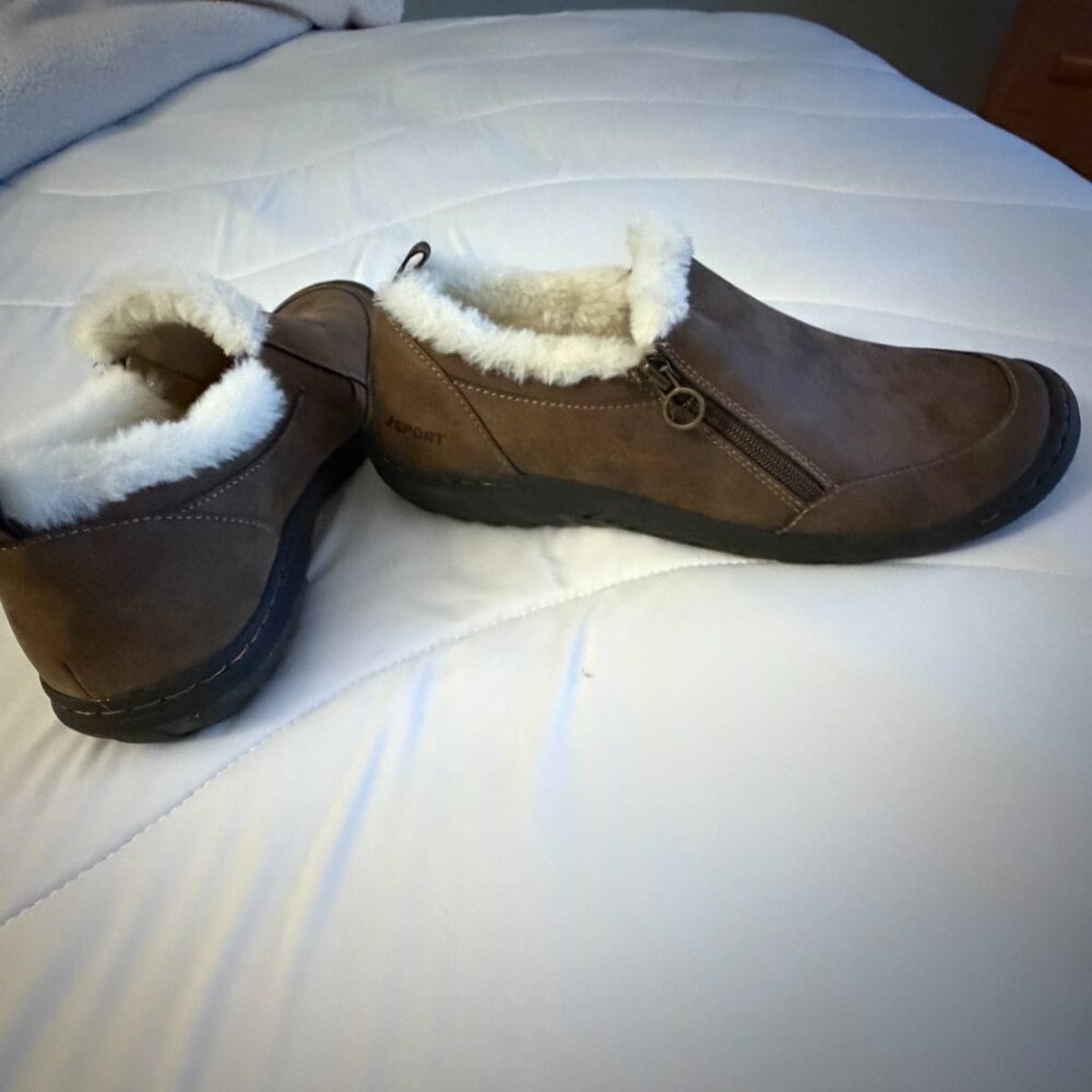 JSport Booties/Slippers - Picture 2 of 4